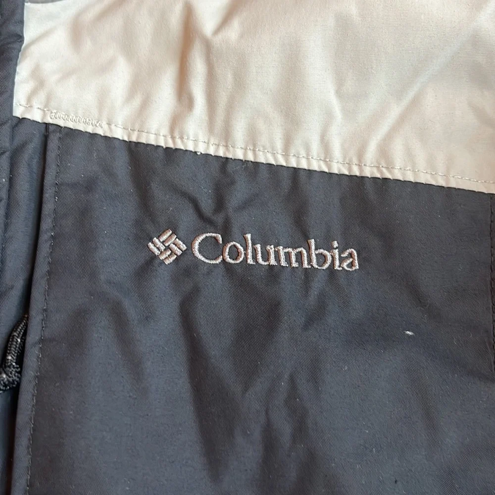 Columbia Waterproof Omnishield Grey Color‎ Block Jacket Shell Size 10/12 Youth